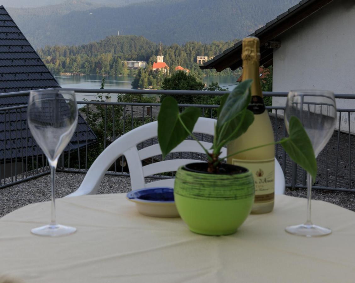 Apartment Mavrica Bled, Quiet Location, With A View Of The Lake Buitenkant foto