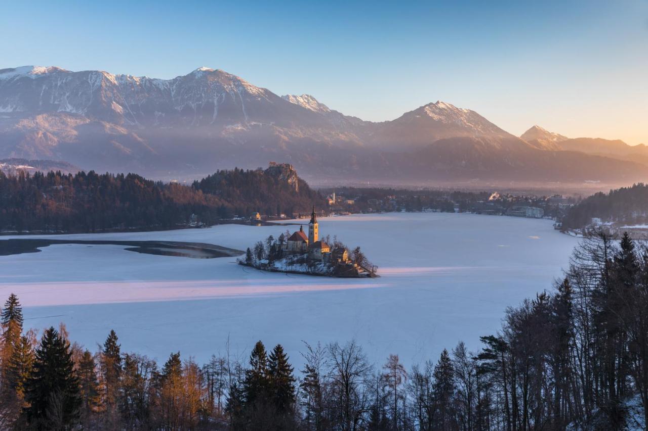 Apartment Mavrica Bled, Quiet Location, With A View Of The Lake Buitenkant foto