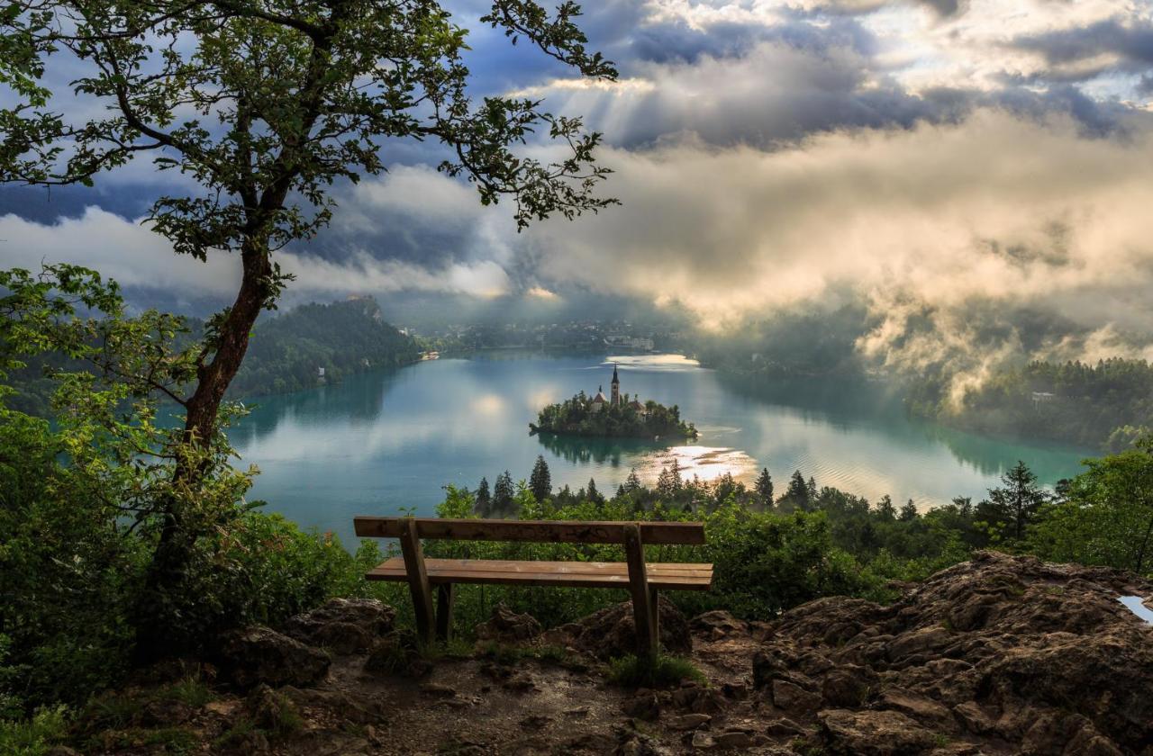 Apartment Mavrica Bled, Quiet Location, With A View Of The Lake Buitenkant foto